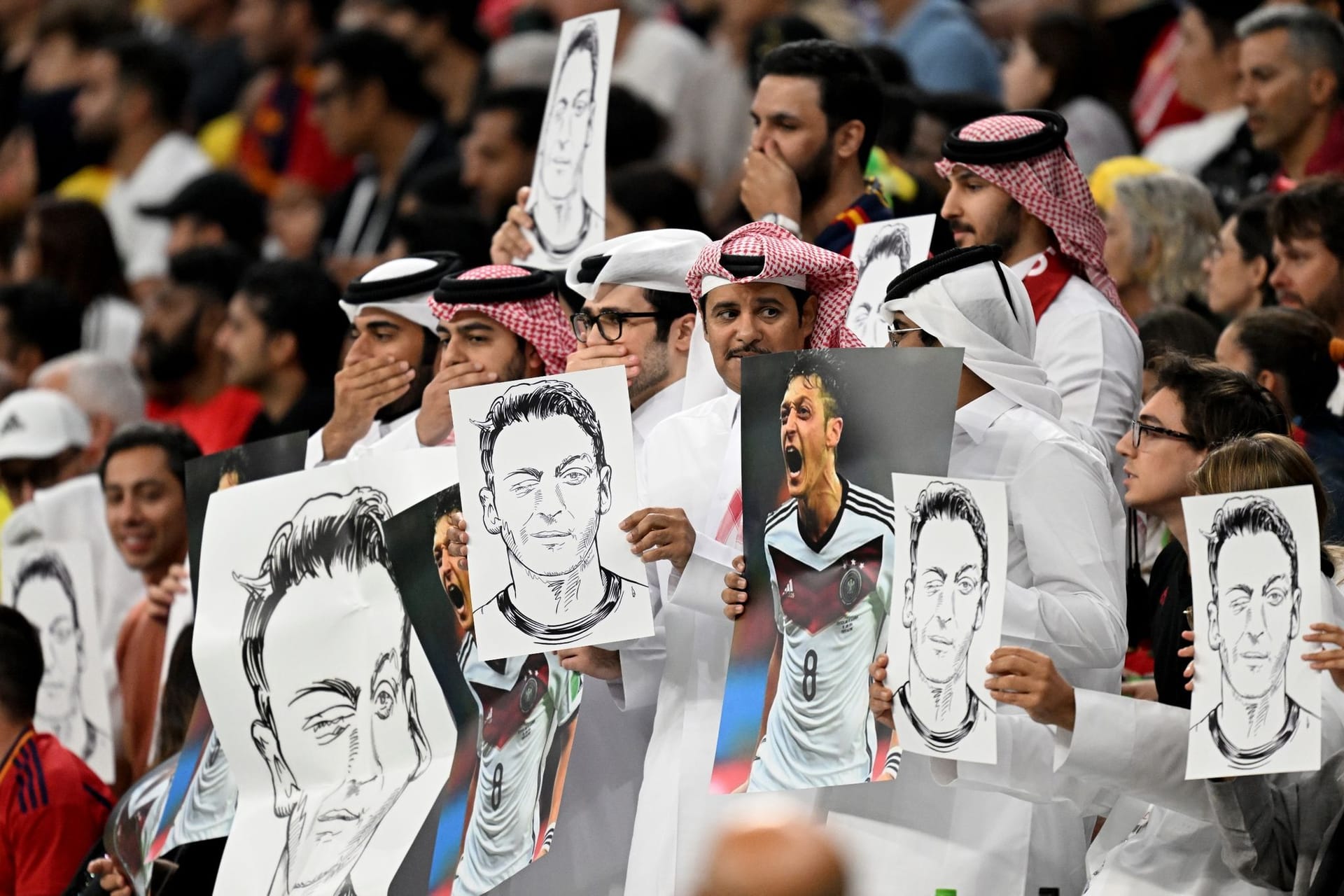Özil-Plakate