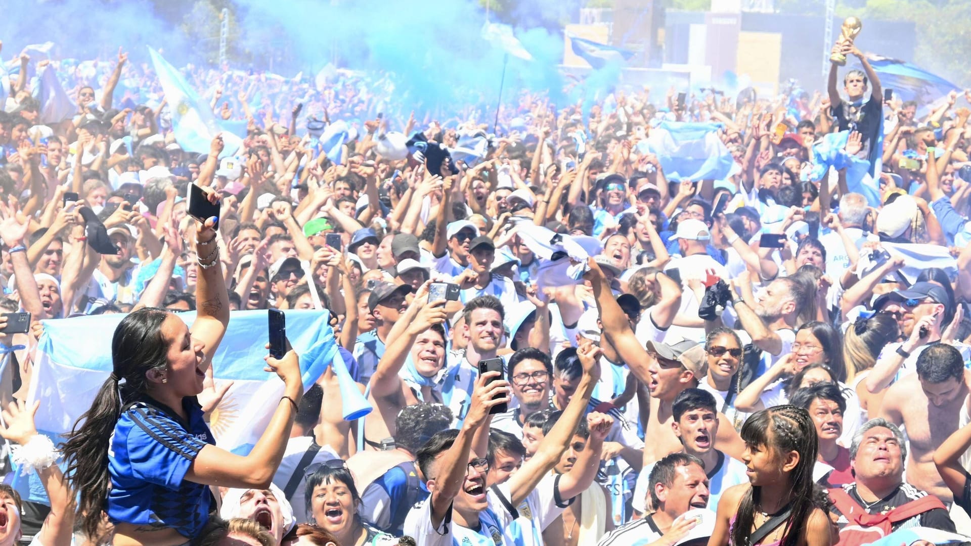 Fans der argentinischen Nationalmannschaft in Buenos Aires: Die Freude über den WM-Titel ist riesig.