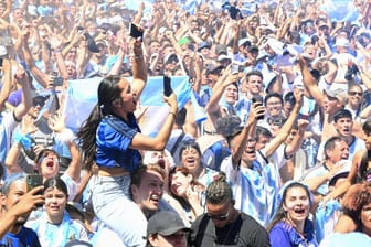 Fans der argentinischen Nationalmannschaft in Buenos Aires: Die Freude über den WM-Titel ist riesig.