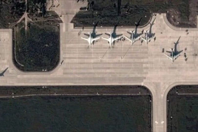 Der russische Militärflughafen Engels-2 (Archivbild): Hier sollen auch die "White Swan"-Modelle stationiert sein.