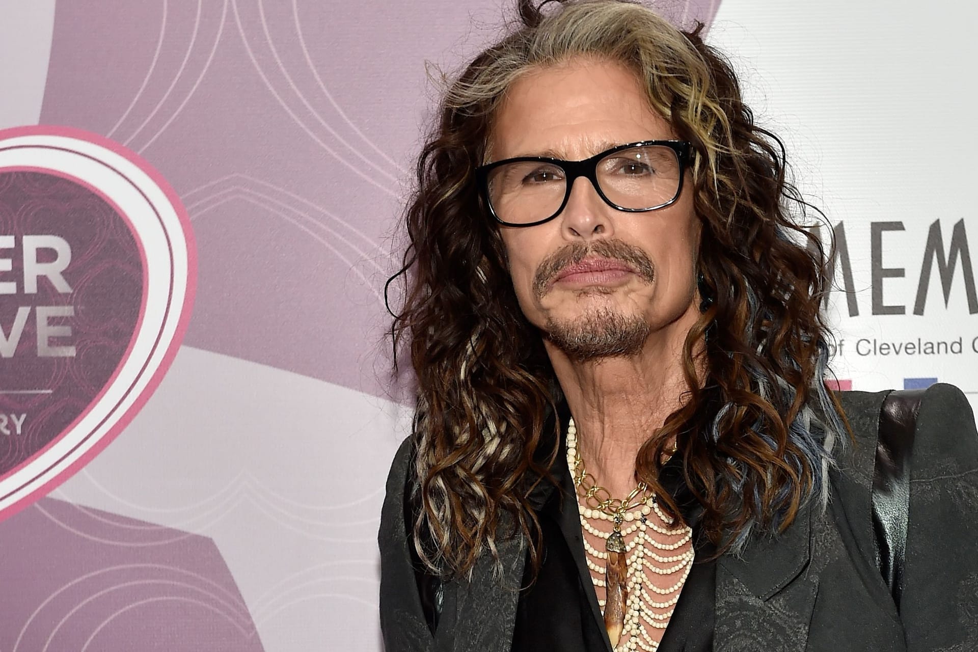 Steven Tyler: In den Siebzigerjahren hatte der Musiker eine minderjährige Freundin.