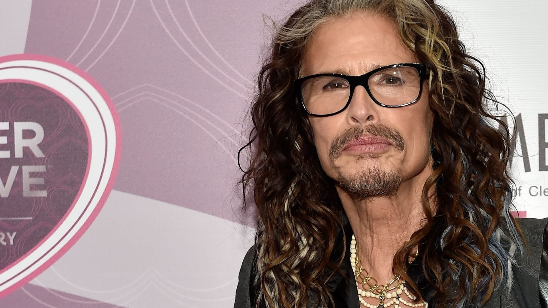 Steven Tyler: In den Siebzigerjahren hatte der Musiker eine minderjährige Freundin.