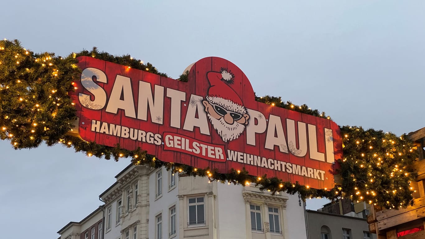 Das Eingangsschild zum Weihnachtsmarkt im Rotlichtviertel in Hamburg.