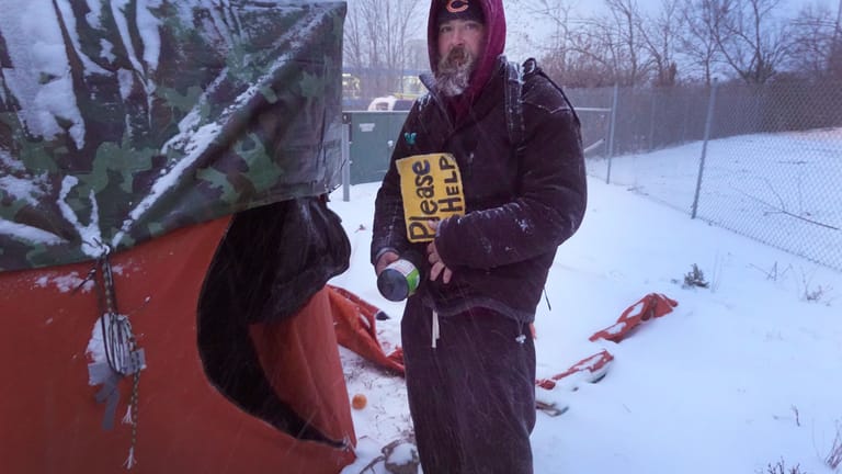 Obdachloser Mann in Chicago: Im Norden der USA kann es lebensbedrohlich kalt werden.