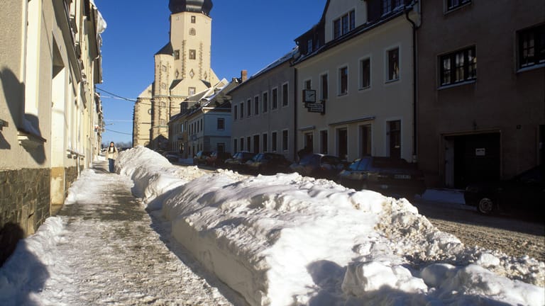 Marienberg im Erzgebirge (Archivbild): Im Ortsteil Kühnhaide fiel die Temperatur am Dienstagmorgen auf unter minus 25 Grad.