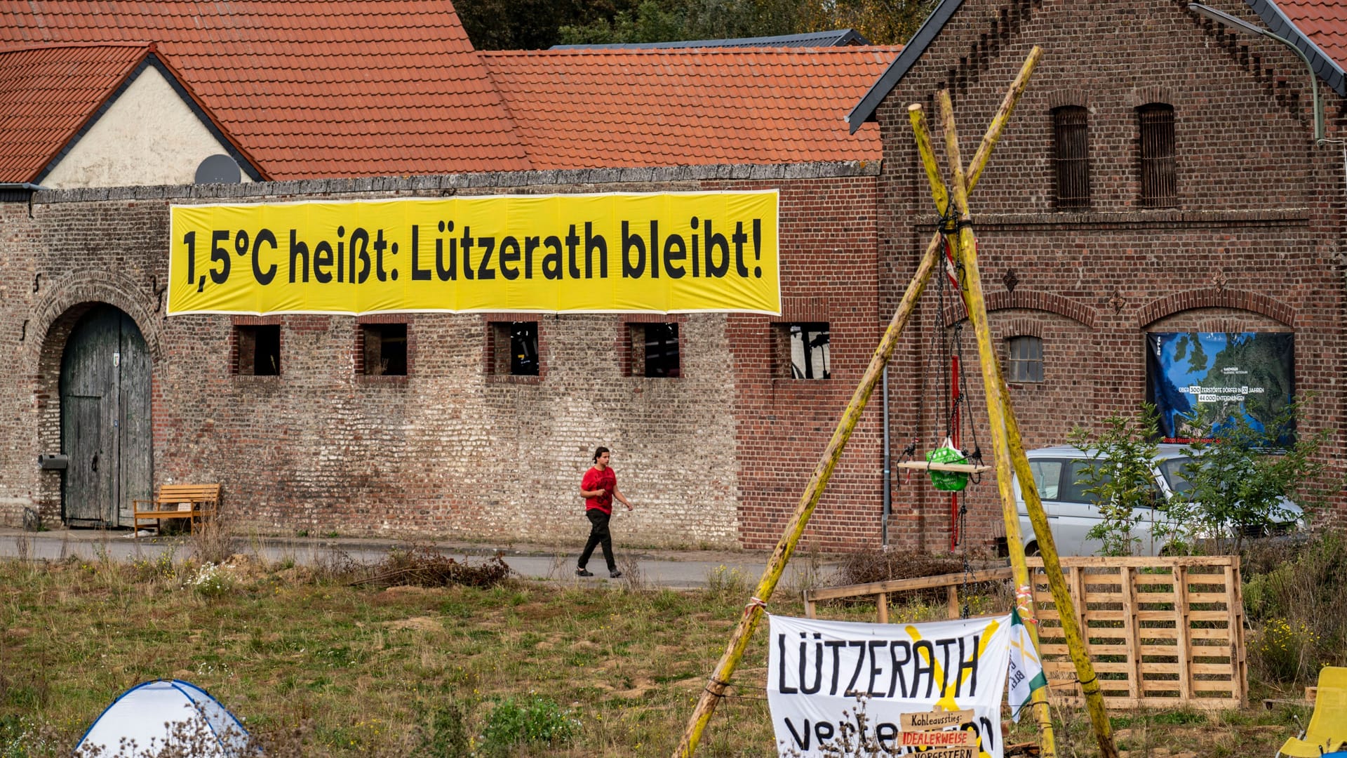 Das Dorf Lützerath (Archivbild): Eine bürokratische Hürde zur Räumung des Ortes ist genommen.