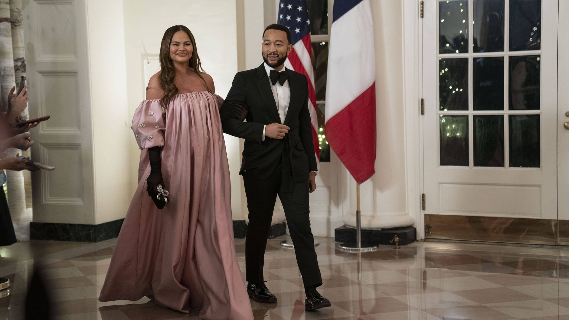 Musiker John Legend kam mit seiner Frau Chrissy Teigen.