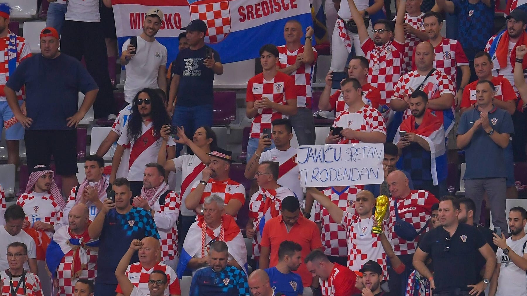 Blog z wiadomościami z Mistrzostw Świata 2022 |  Skandal nacjonalizmu: FIFA karze Chorwację i Serbię