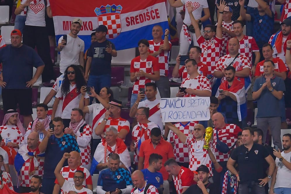 Danebenbenommen: Kroatische Fans während des WM-Gruppenspiels gegen Kanada.