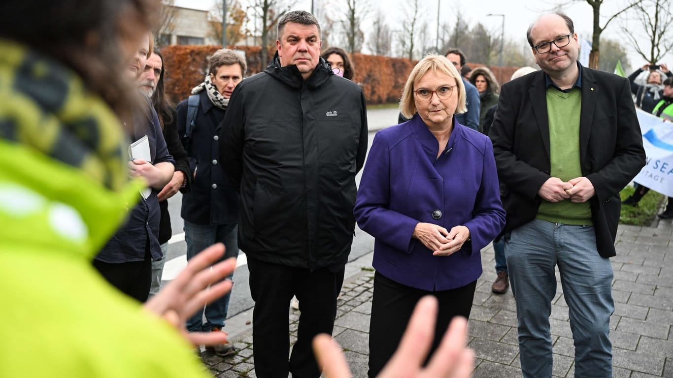 Politiker im Gespräch mit Umweltverbänden (Archivfoto): Es gab viel Redebedarf während der 14. trilateralen Wattenmeerkonferenz.