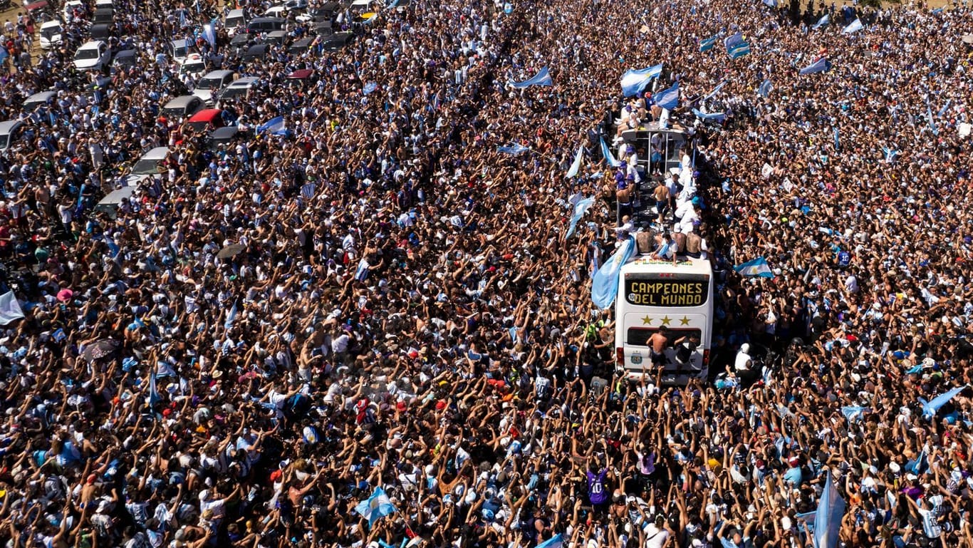 Buenos Aires: Millionen Fans feierten mit ihren Stars.