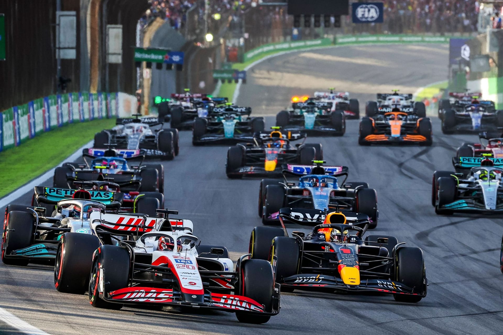 Start beim Sprintrennen in São Paulo: Auch in der kommenden Saison ist die noch junge Rennidee Teil des Grand Prix in Brasilien.