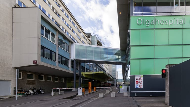 Das Olgahospital in Stuttgart (Archivbild): Viele Kinderkliniken in Baden-Württemberg stehen wegen Personalmangels unter Druck.