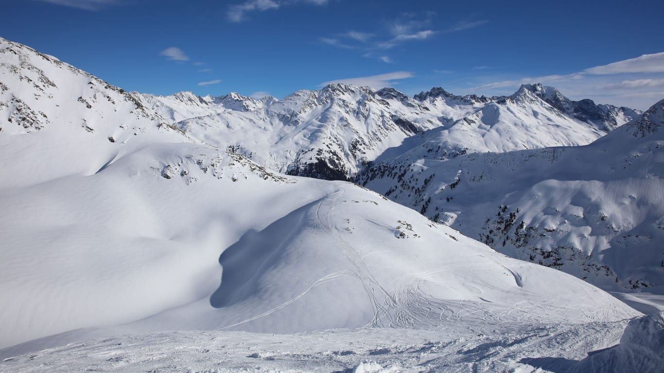 Skigebiet Ski Arlberg (Archiv): Am Freitagabend wurden zwei Skifahrer schwer verletzt.