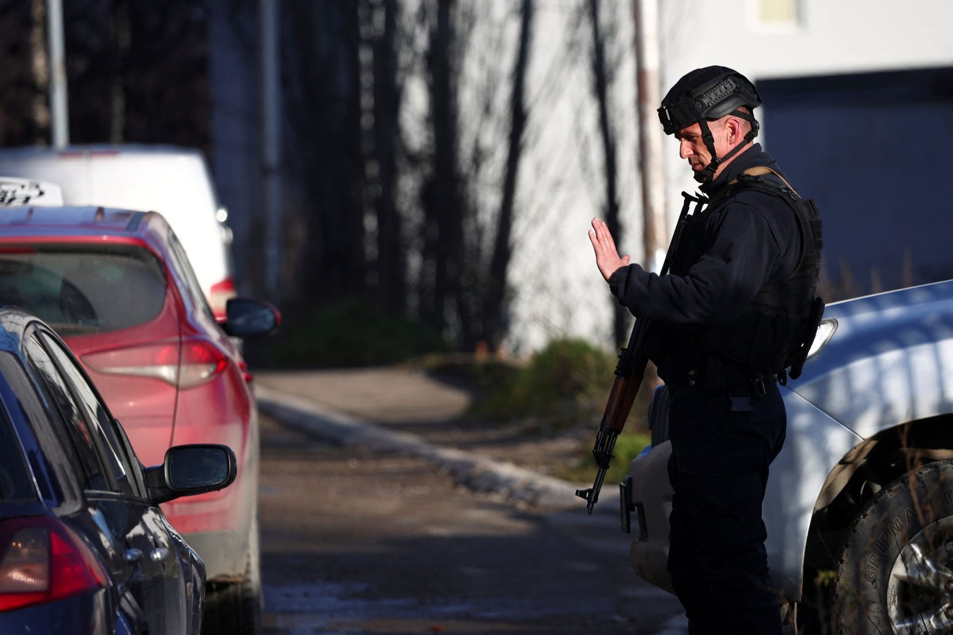 Polizeikontrolle in Mitrovica, Kosovo: Die Spannungen mit dem Nachbarland Serbien nehmen zu.