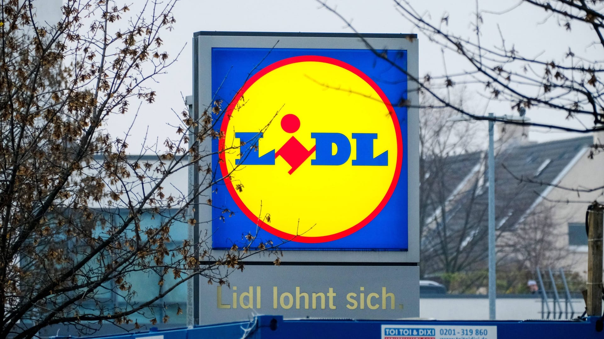 Angebot: Bei Lidl lassen sich Feuerwerkskörper für den Kauf reservieren. Die Sache hat allerdings einen Haken.