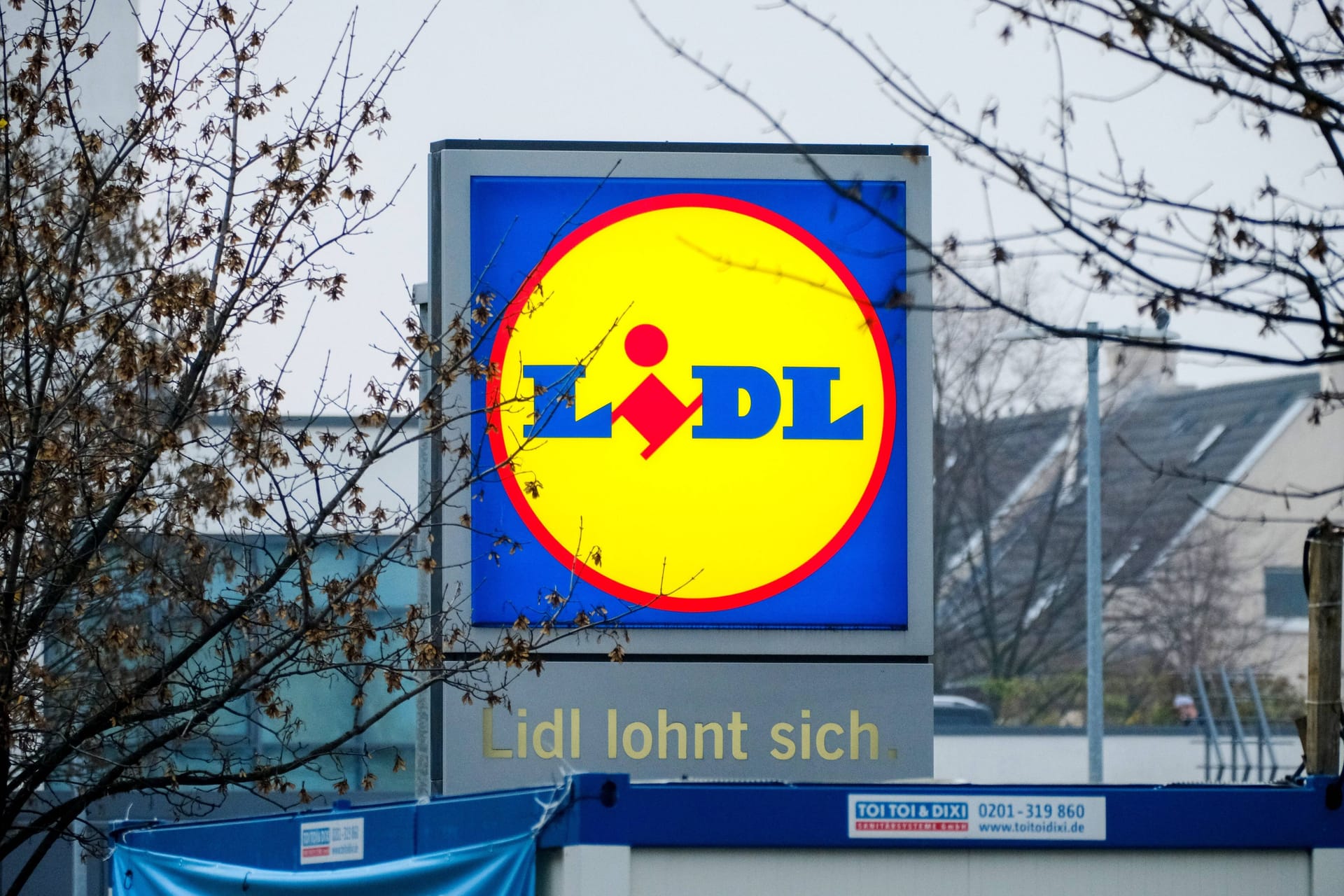 Angebot: Bei Lidl lassen sich Feuerwerkskörper für den Kauf reservieren. Die Sache hat allerdings einen Haken.