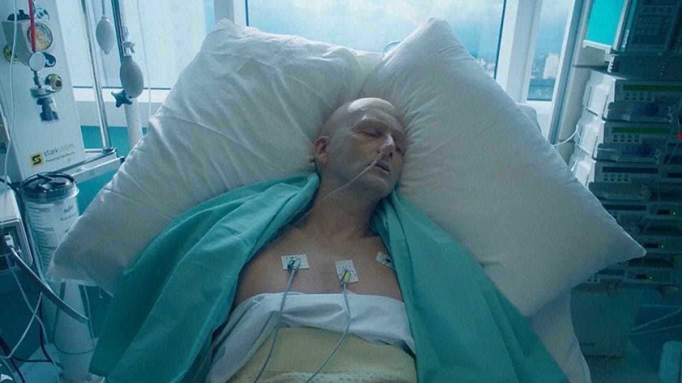 Überläufer Alexander Litwinenko: Mit Polonium vergiftet, von der Strahlenkrankheit entstellt, kurz vor seinem Tod.