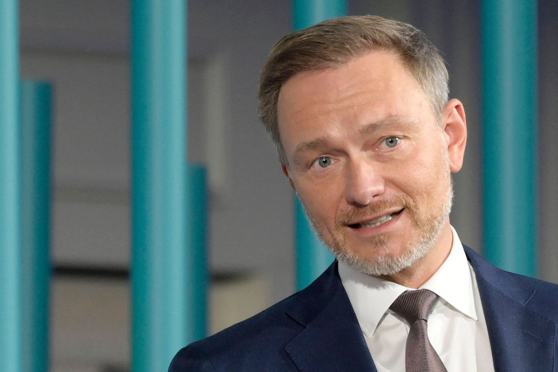 Christian Lindner: "Wir können die Menschen mit ihren wirtschaftlichen Sorgen nicht alleinlassen."