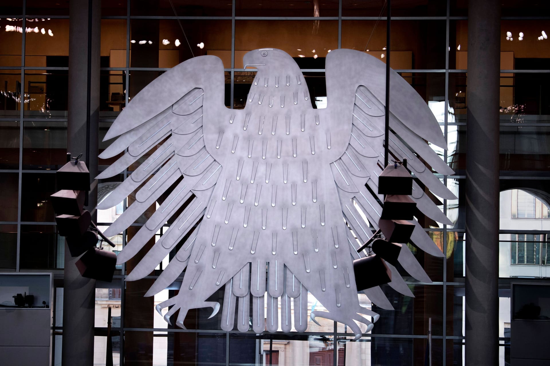 Plenarsaal des Bundestags (Archiv): SPD, FDP, CSU, Linke und AfD gingen bis Weihnachten jeweils leer aus.