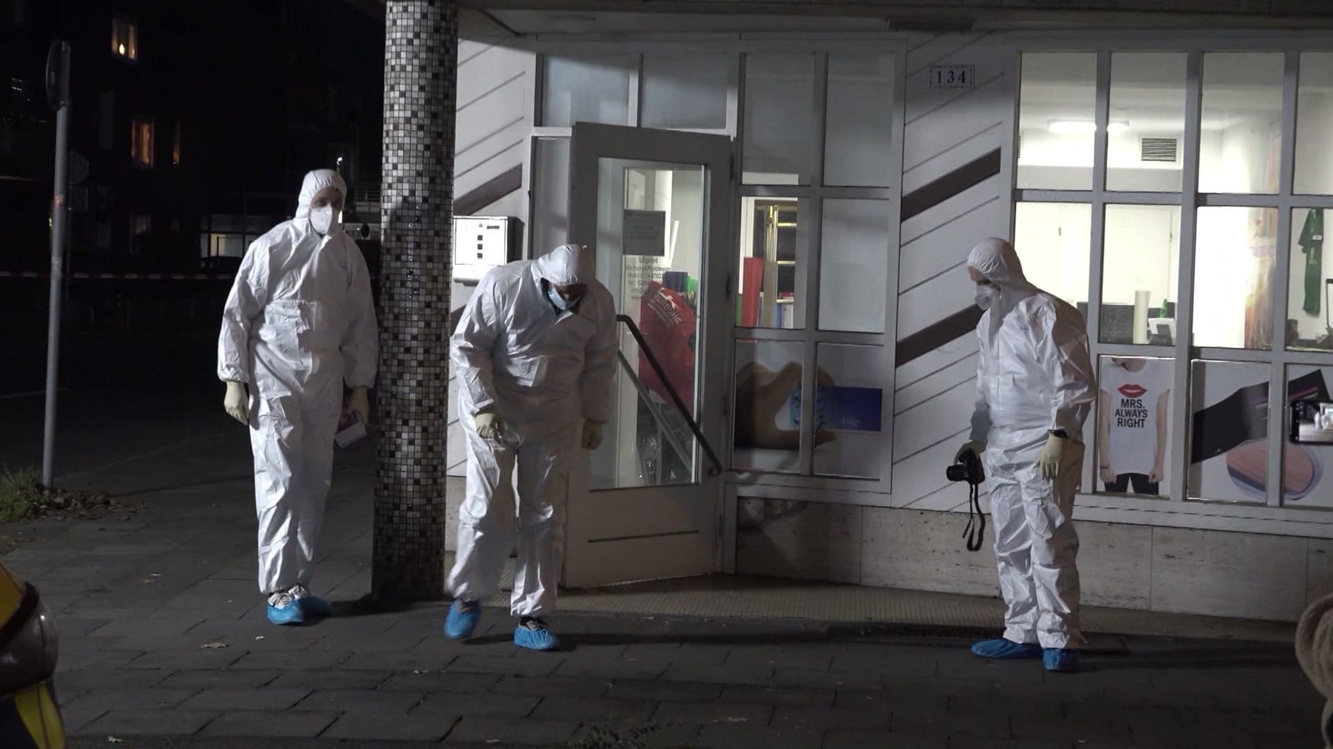 Tatort in Dinslaken: Die Spurensicherung ist im Einsatz.