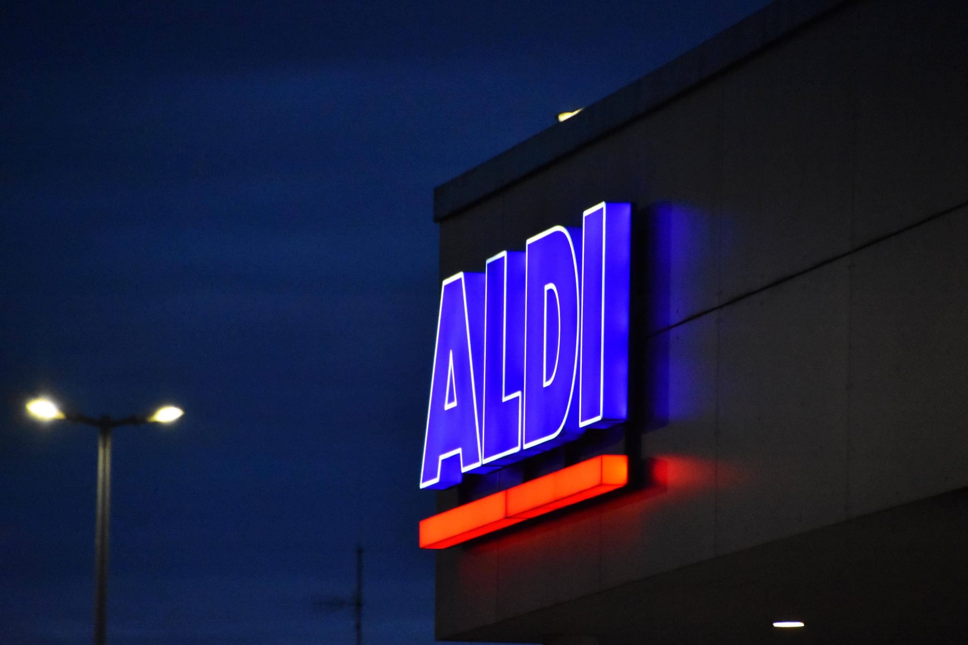 Eine ALDI-Filiale in Norddeutschland: Bis nach Flensburg und nicht weiter - Deutschlands nördlicher Nachbar verliert die Kette Aldi Nord.