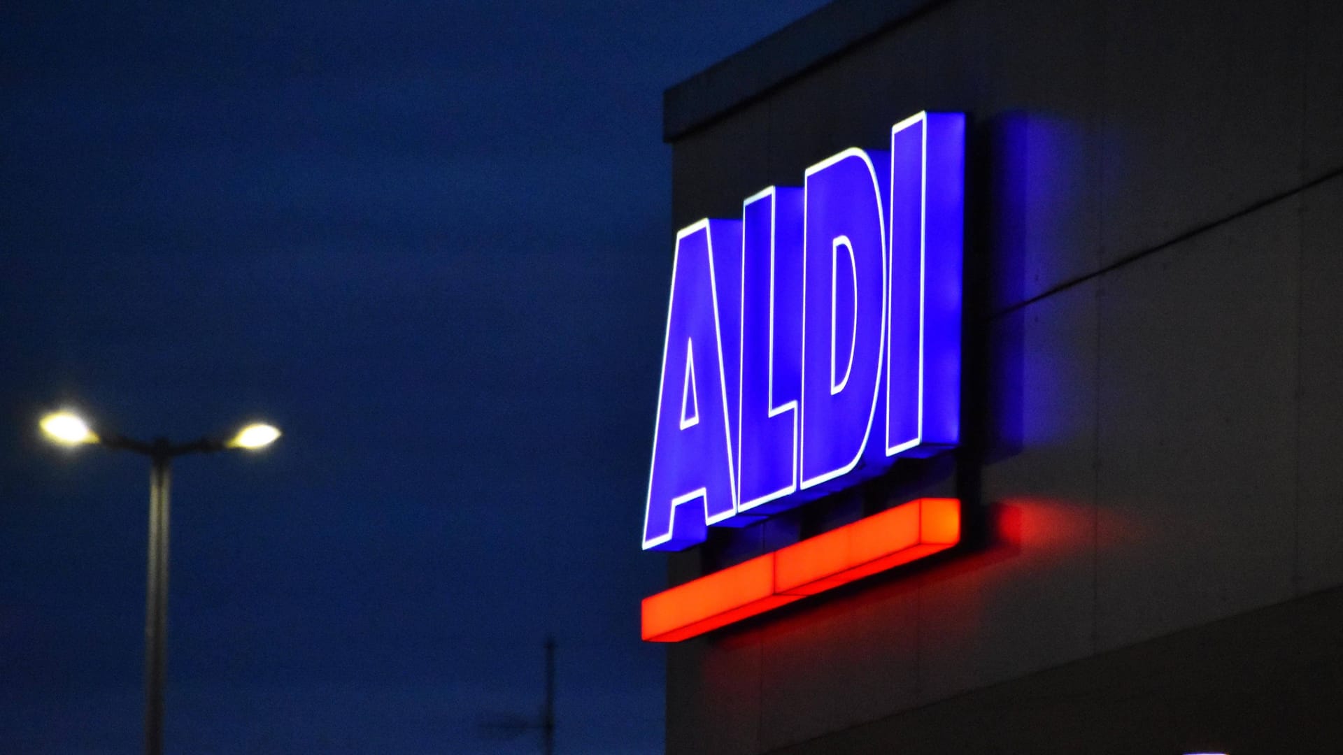 Eine ALDI-Filiale in Norddeutschland: Bis nach Flensburg und nicht weiter - Deutschlands nördlicher Nachbar verliert die Kette Aldi Nord.