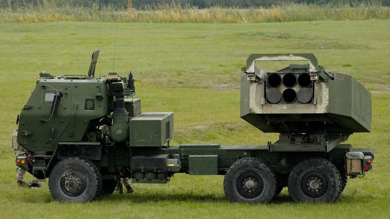 HIMARS-Raketenwerfer (Symbolbild): Estland hat sechs Mehrfachraketenwerfer von den USA gekauft.