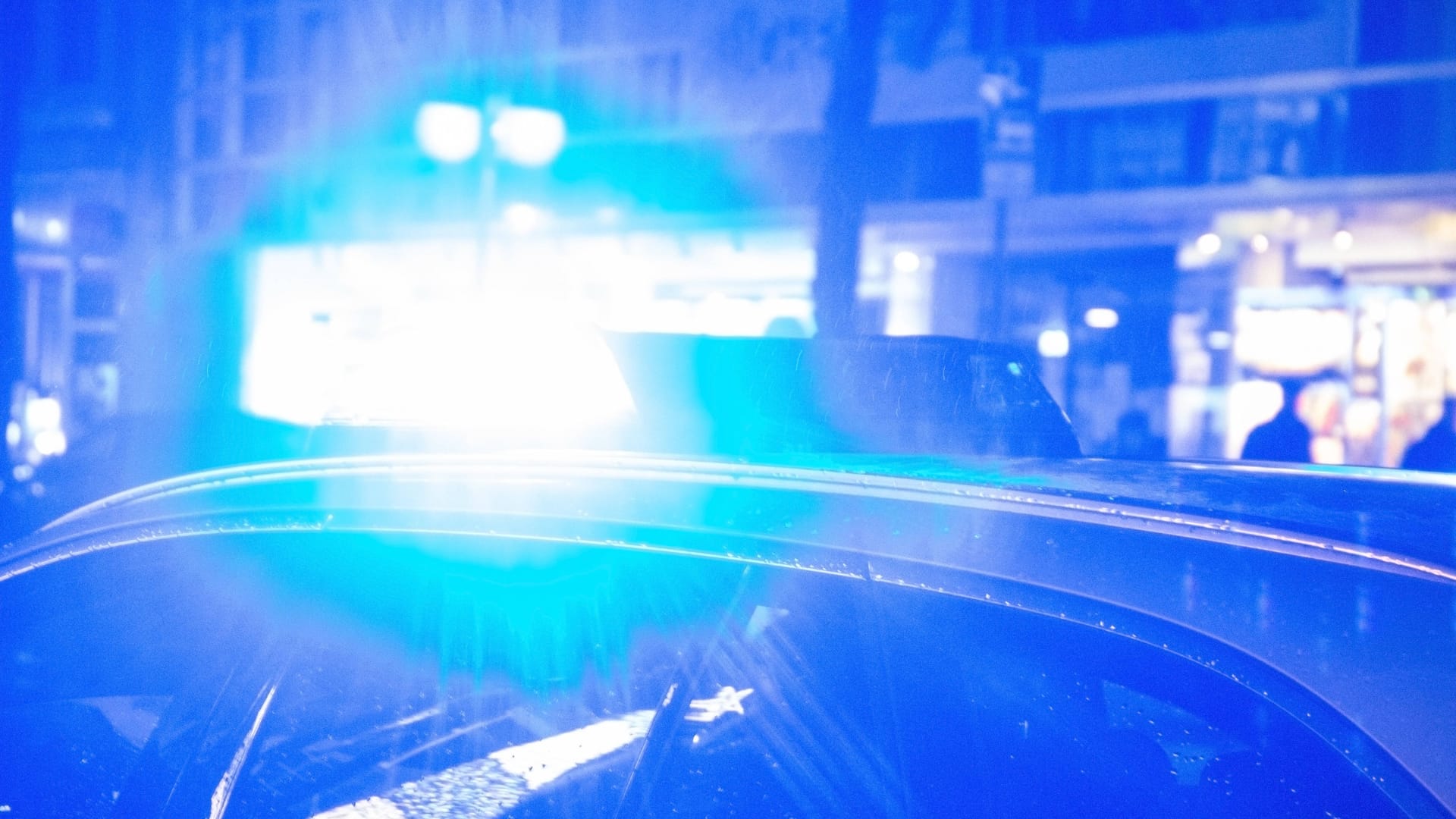 Polizeieinsatz (Symbolbild): Bei einer Obduktion des Kindes ergaben sich Hinweise auf eine Gewalttat. Polizeieinsatz (Symbolbild): Bei einer Obduktion des Kindes ergaben sich Hinweise auf eine Gewalttat.