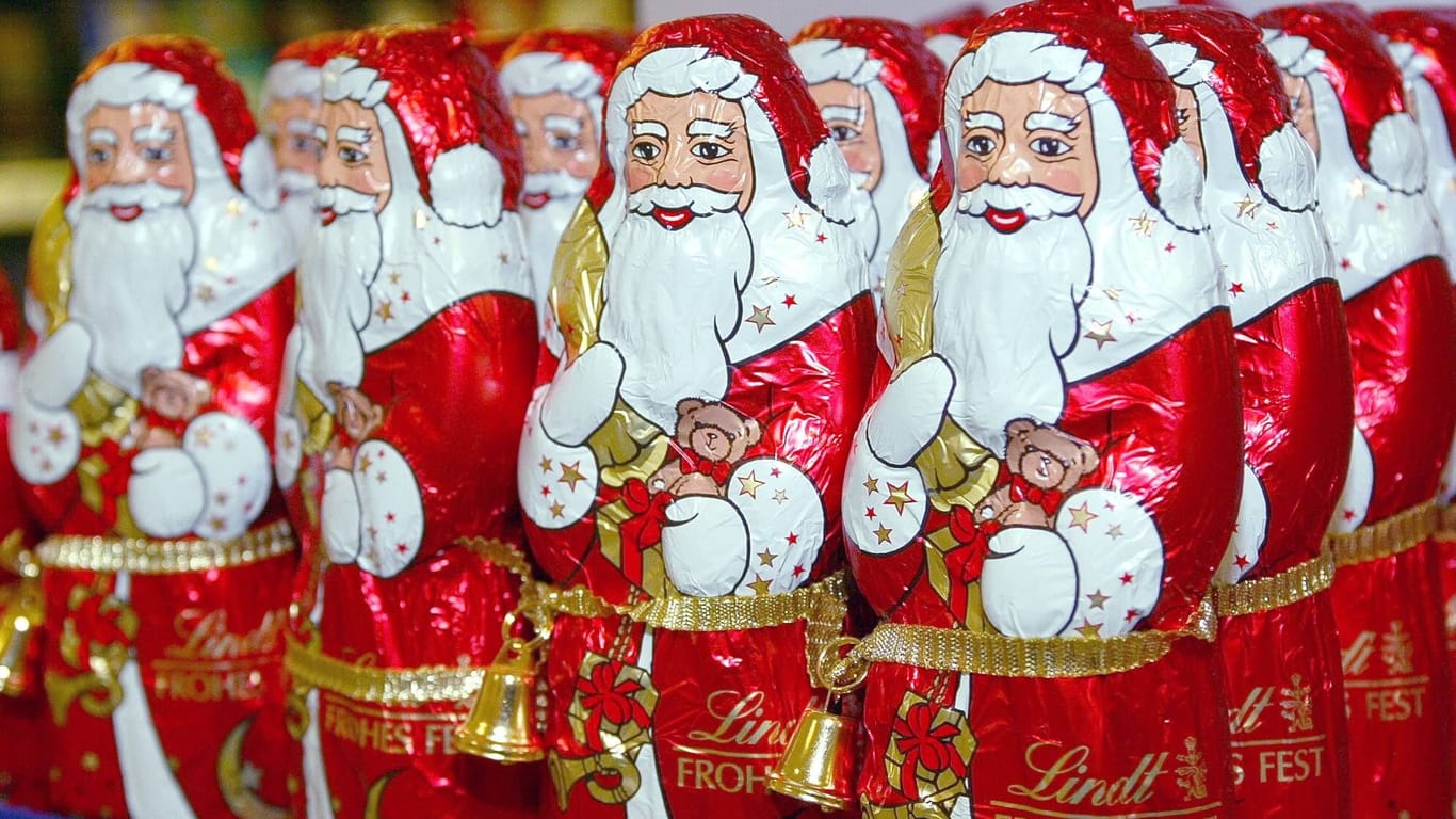 Die beliebten Lindt-Nikoläuse: Dem Konzern wird vorgeworfen, Schokoladenprodukte vor dem Ablauf des Mindesthaltbarkeitsdatum zu zerstören.