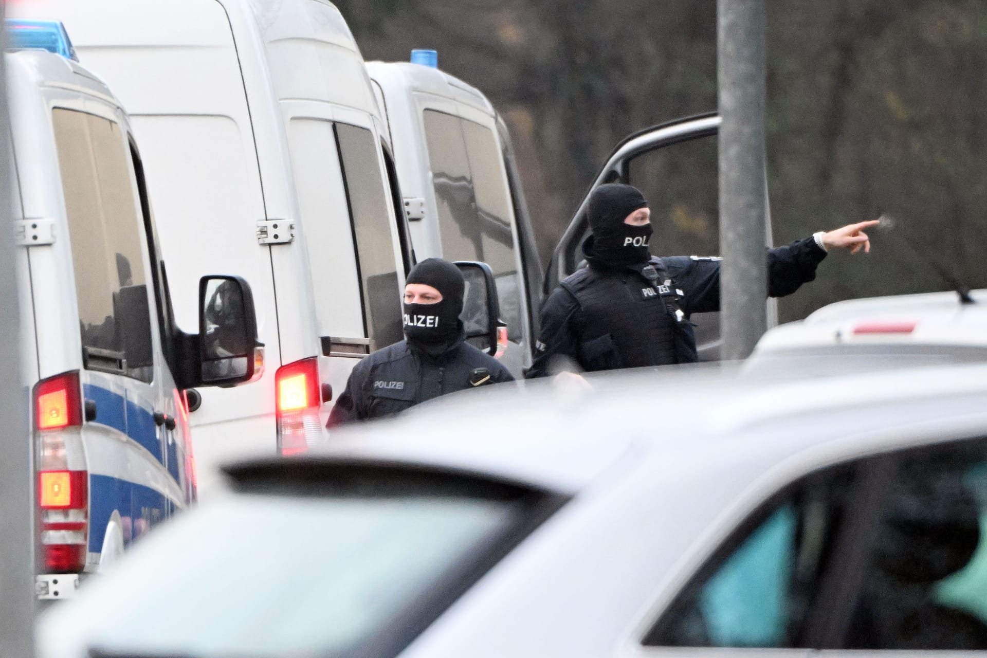 Großrazzia mit Folgen: Bundesweit hatten mehr 3.000 Polizisten durchsucht. Ein Ziel war auch die Adresse eines Staatsschutzbeamten des LKA Niedersachsen.