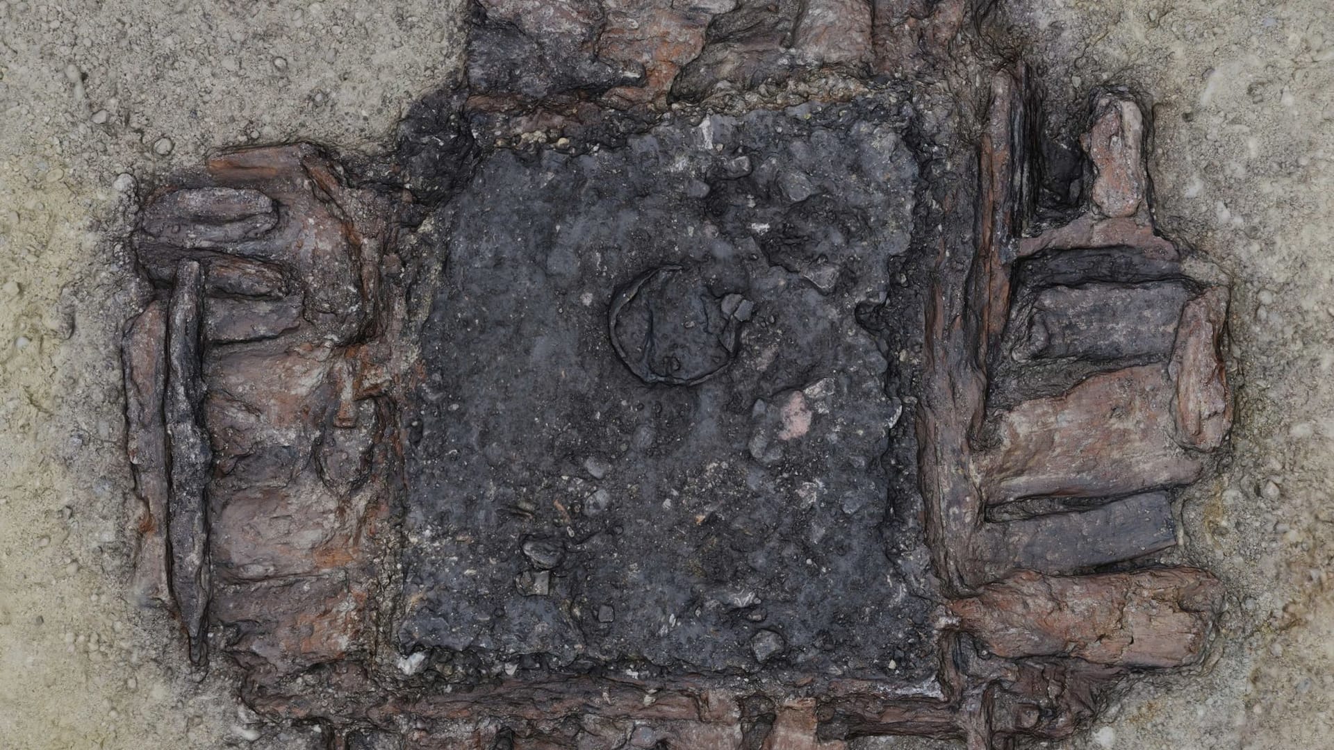 Überreste eines mehr als 3000 Jahre alten Brunnens in Germering. Er diente wohl rituellen Zwecken. Überreste eines mehr als 3000 Jahre alten Brunnens in Germering. Er diente wohl rituellen Zwecken.