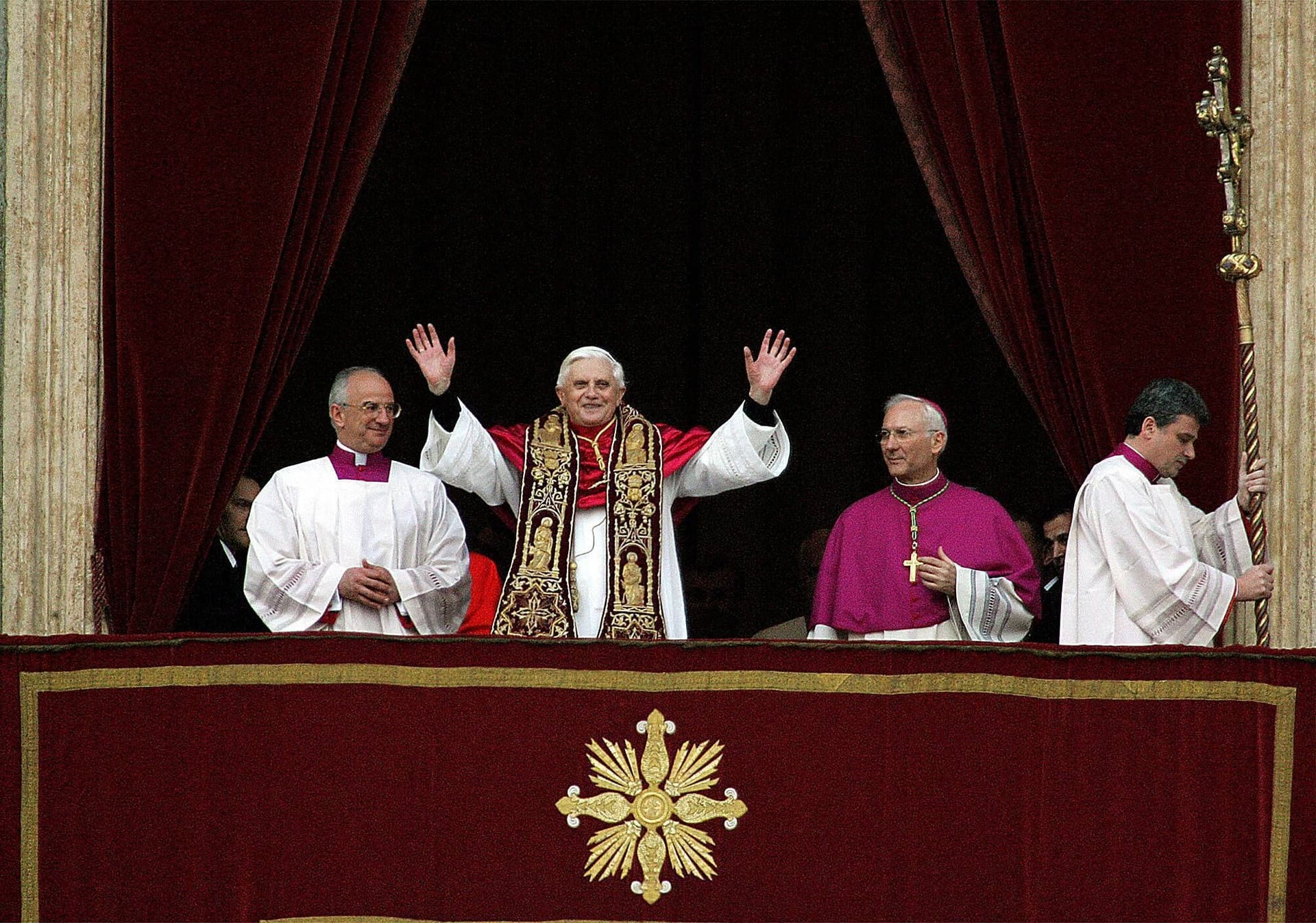 Joseph Ratzinger wurde 2005 zum neuen Papst gewählt: Er trat als Benedikt XVI. auf.