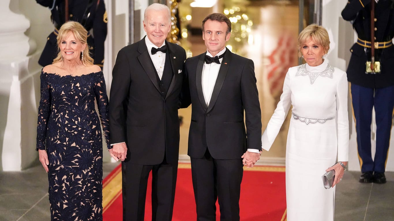 US-Präsident Joe Biden mit seiner Frau Jill und Frankreichs Präsident Emmanuel Macron mit seiner Frau Brigitte.
