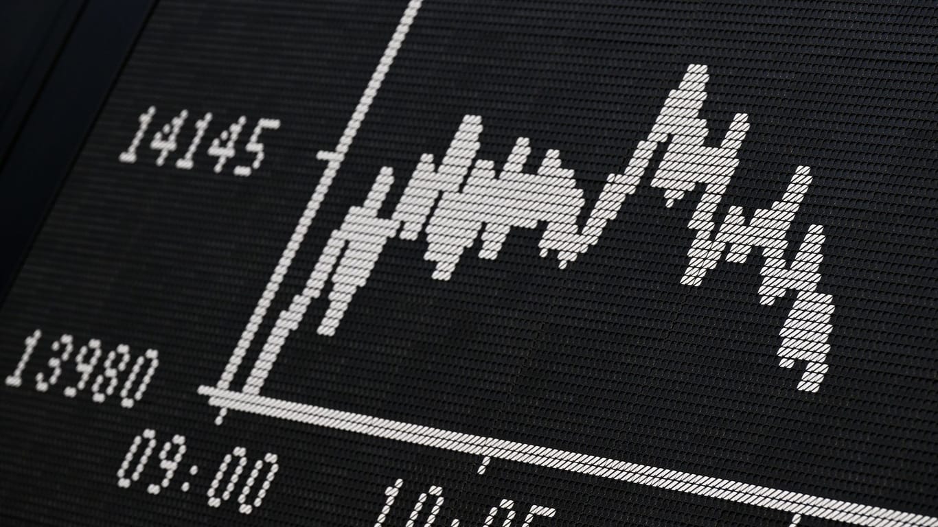 Dax-Kurve an der Frankfurter Börse (Symbolfoto): Der Aktienindex verlor am Montag leicht an Wert.