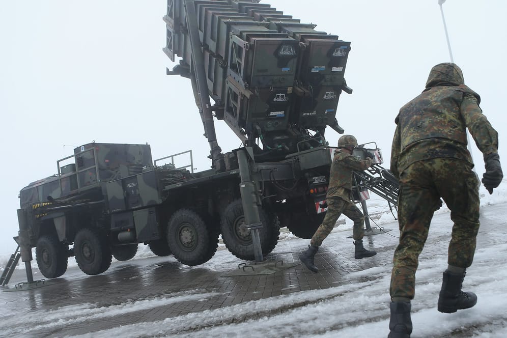 Patriot-Abwehrsystem im Einsatz (Archivbild): Die USA wollen die Defensivwaffe nun der Ukraine liefern.