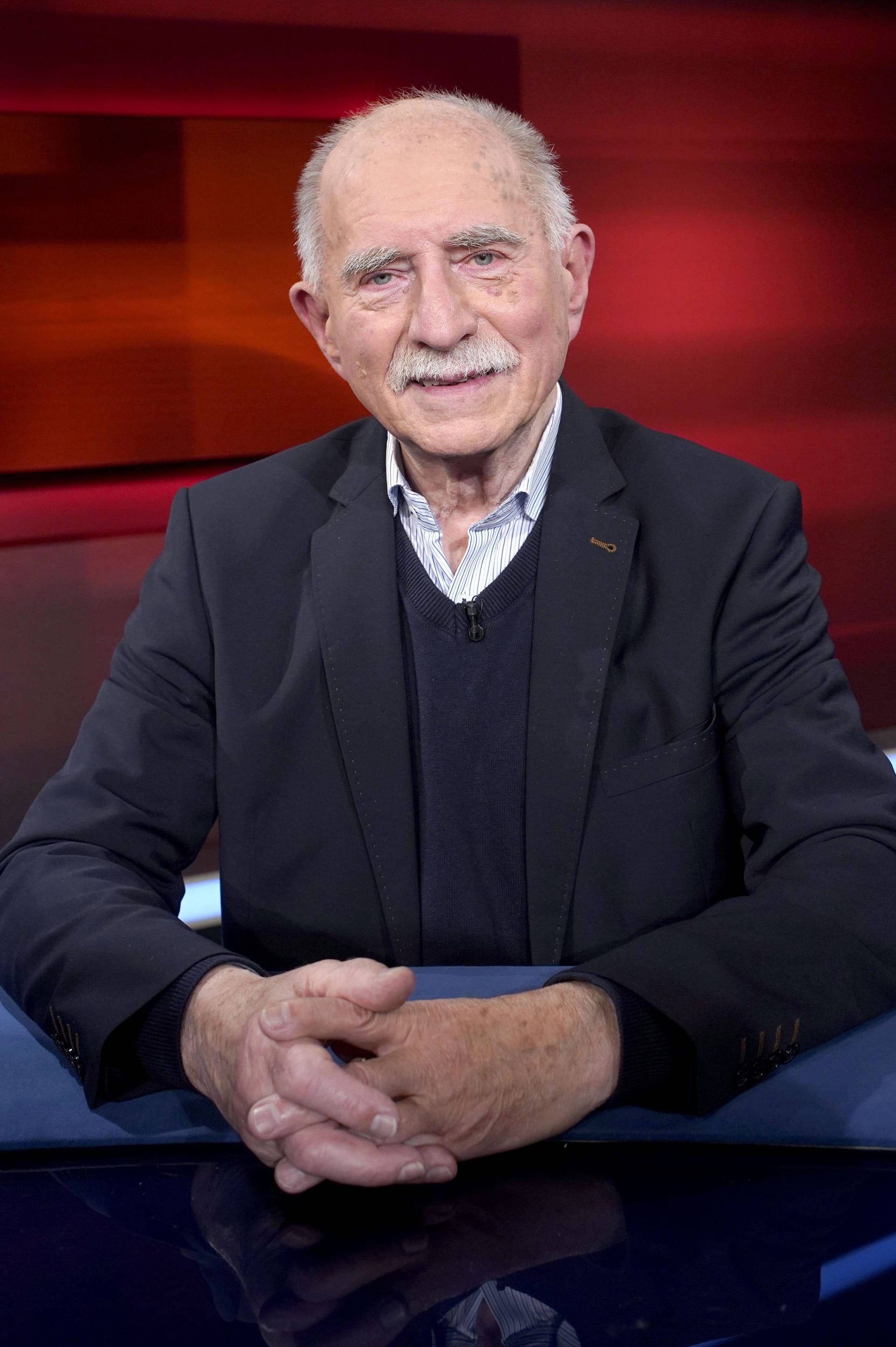Werner Hansch: Der ehemalige Sportreporter wird bald wieder im Fernsehen zu sehen sein.