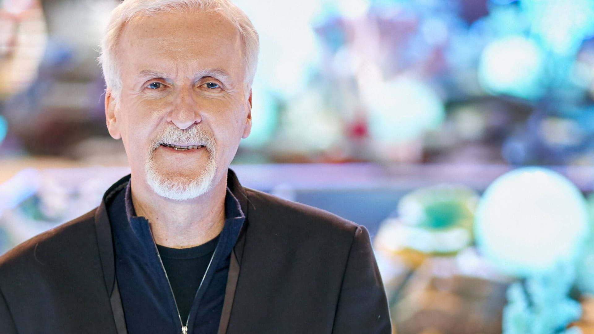 James Cameron: Er hat die Debatte um seinen Film satt.