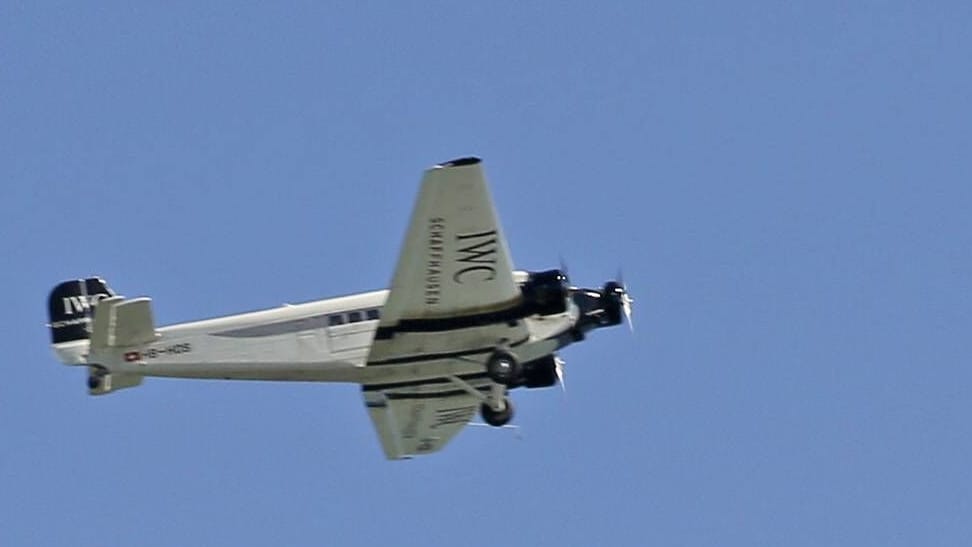 Flugzeug in Friedrichshafen am Bodensee (Symbolbild): Der Pilot hatte offenbar eine Warnung ignoriert. Flugzeug in Friedrichshafen am Bodensee (Symbolbild): Der Pilot hatte offenbar eine Warnung ignoriert.