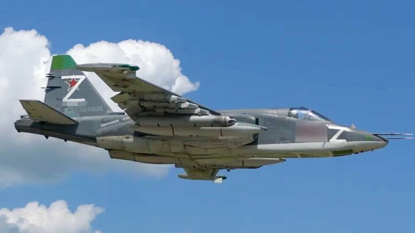Eine Sukhoi Su-25: Das Erdkampfflugzeug wird modernisiert, vor allem was die Waffenausstattung betrifft.