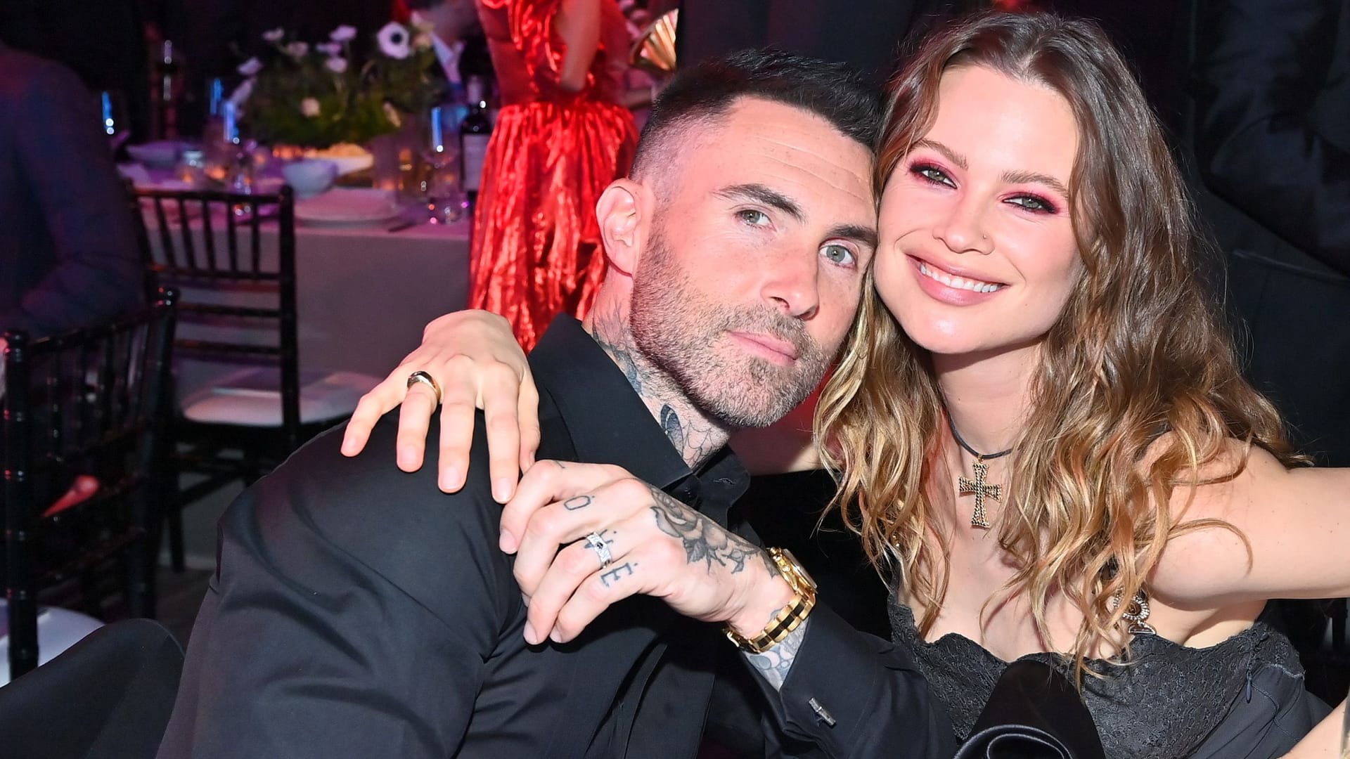 Adam Levine und Behati Prinsloo: Die Stars sind wieder mal im Babyglück.