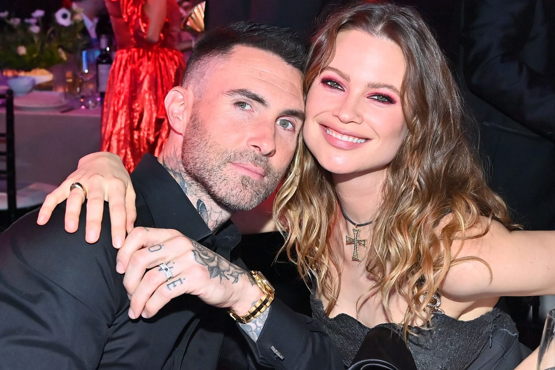 Adam Levine und Behati Prinsloo: Die Stars sind wieder mal im Babyglück.