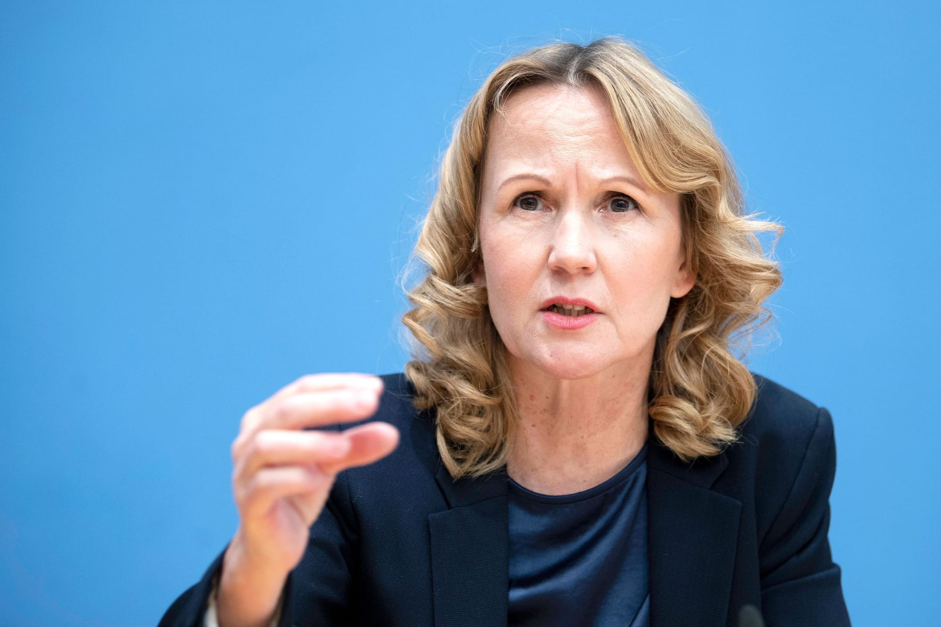 Bundesumweltministerin Steffi Lemke: Lemke ist dafür, vorhandene Straßen zu sanieren und in Schuss zu halten.