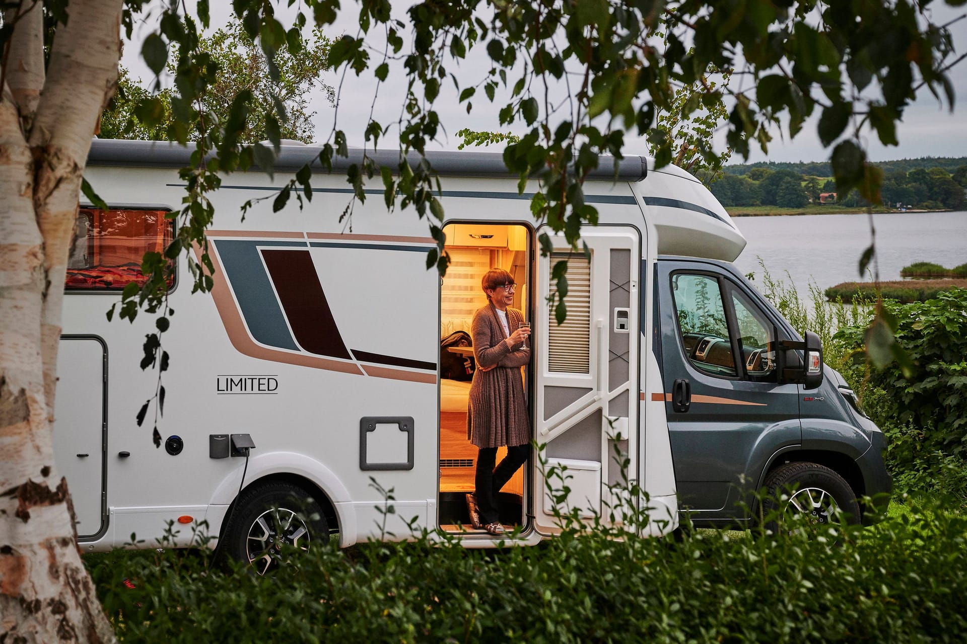 Urlaub mit dem Wohnmobil: Er gilt manchen als günstige Alternative zum Hotel. Aber das stimmt nicht unbedingt.