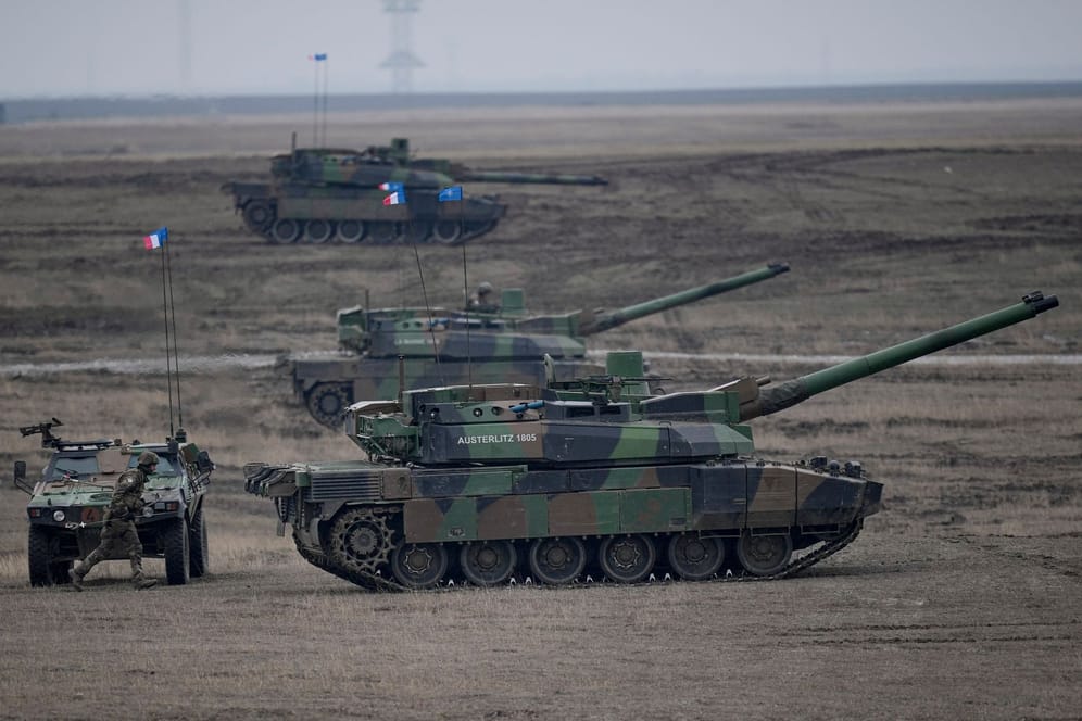 Französische Leclerc-Kampfpanzer in Rumänien: "Es gibt nur etwa 220 Leclerc-Panzer, die einsatzfähig sind."