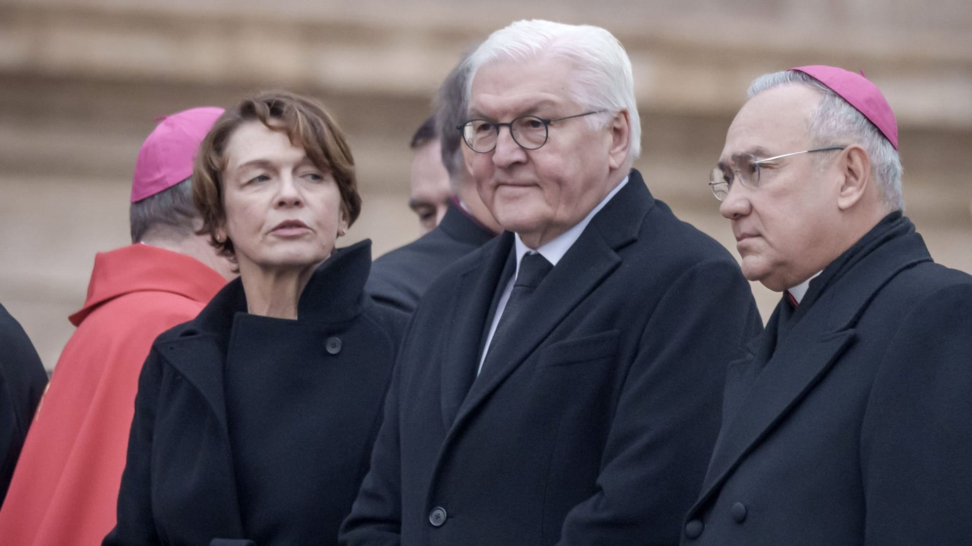 Emeritierter Papst Benedikt XVI. gestorben - Trauermesse