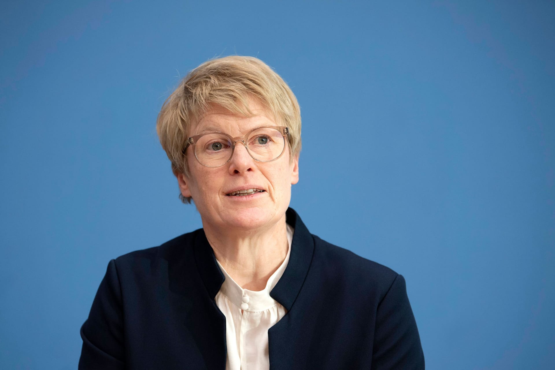 Die Wirtschaftsweise Veronika Grimm (Archivbild) warnt vor einer Gasknappheit. Die Wirtschaftsweise Veronika Grimm (Archivbild) warnt vor einer Gasknappheit.