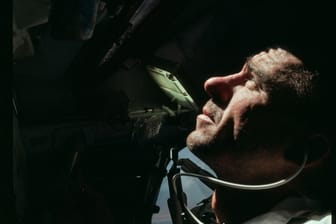 Astronaut Walter Cunningham an Bord der Apollo 7 (Archivbild): Der Nasa-Raumfahrer starb im Alter von 90 Jahren.