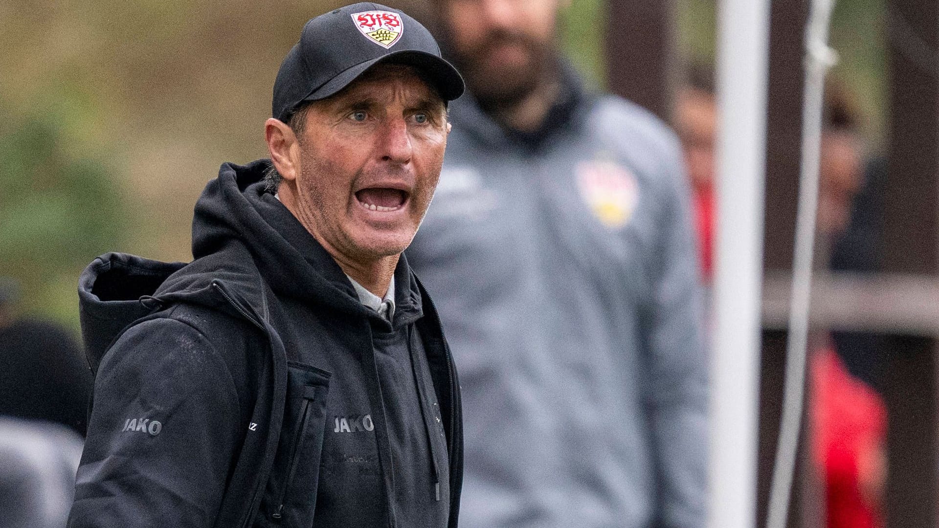 Bruno Labbadia: Der Stuttgart-Trainer musste hart durchgreifen.