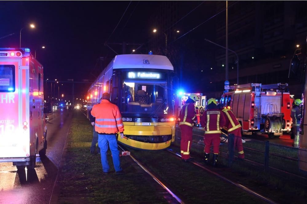 Die Unglücksstelle unweit des Alexanderplatzes: Eine Frau wurde von einer Tram erfasst.